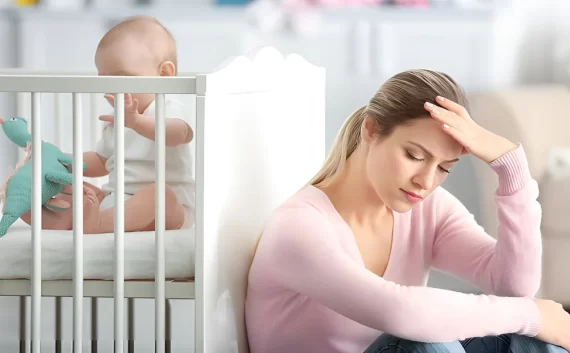 Bị trĩ sau sinh có nguy hiểm không? Có tự khỏi được không?