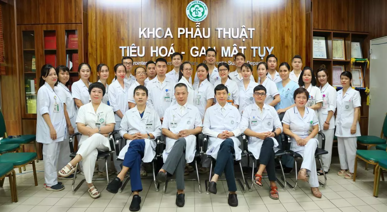 đội ngũ bác sĩ tại khoa tiêu hóa bệnh viện bạch mai