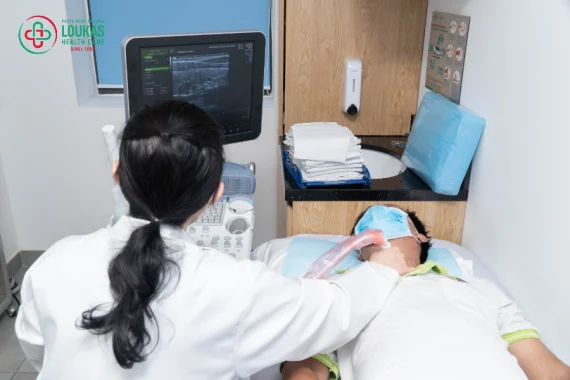 U tuyến giáp lành tính có nên mổ không? Ăn gì để cải thiện bệnh?