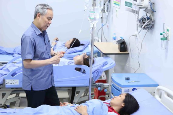 Liên tục xảy ra ngộ độc làm nhiều người mắc và nhập viện, Bộ Y tế ‘nhắc’ tăng truy xuất nguồn gốc thực phẩm