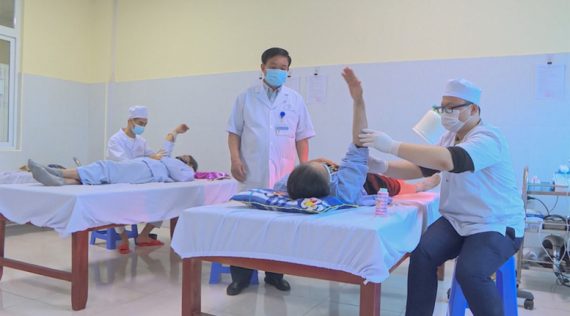 Tăng cường tự kiểm tra, thanh tra tại các cơ sở khám, chữa bệnh y học cổ truyền