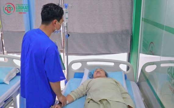 Chẩn đoán phình giáp đa hạt, cô Thuận quyết tâm từ Vũng Tàu lên TP.HCM để loại bỏ u giáp