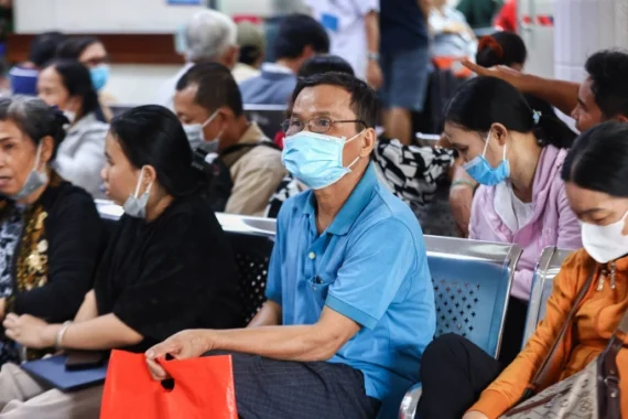 LOUKAS HƯỞNG ỨNG CHĂM SÓC SỨC KHỎE TOÀN DÂN